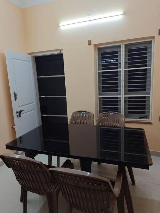 S R Luxurious Fully Ac 3 Bhk Bunglow
