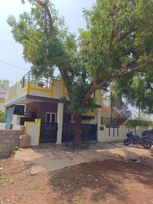 S R Luxurious Fully Ac 3 Bhk Bunglow * Mysore