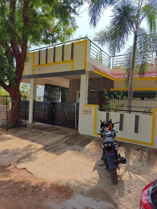 S R Luxurious Fully Ac 3 Bhk Bunglow Mysore