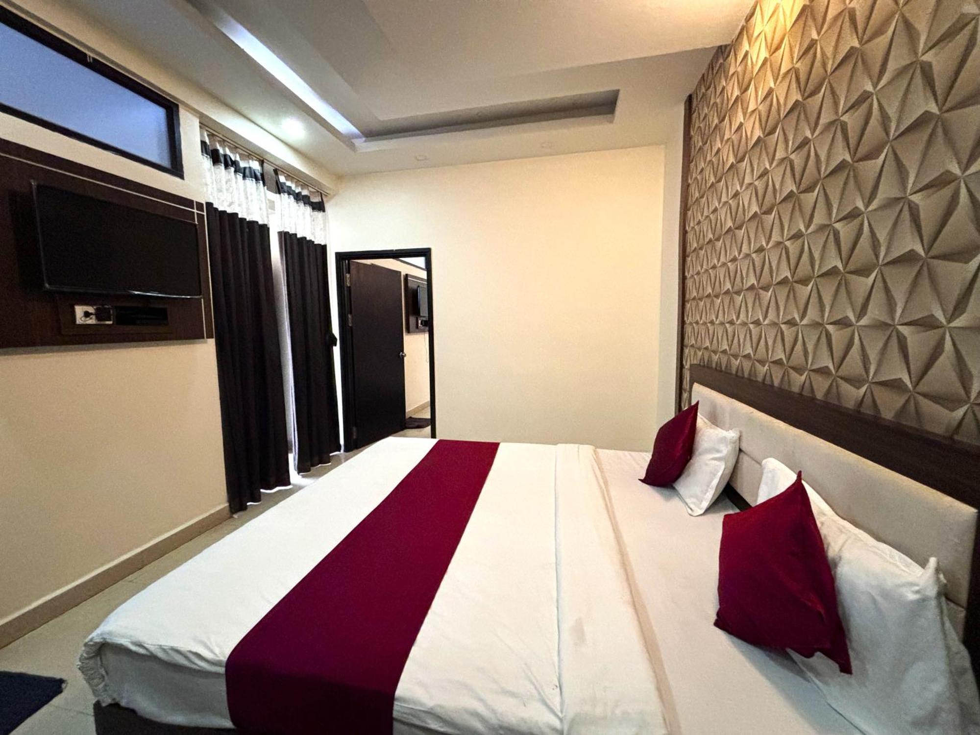 Aj Palace 3*