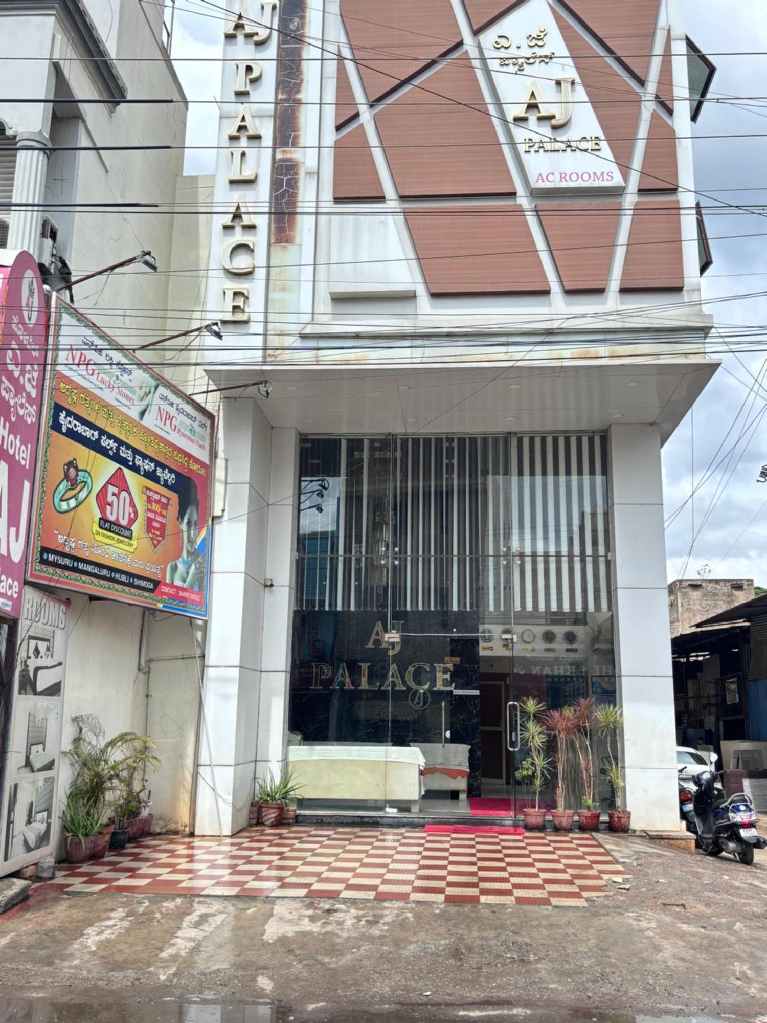 Hotel Aj Palace