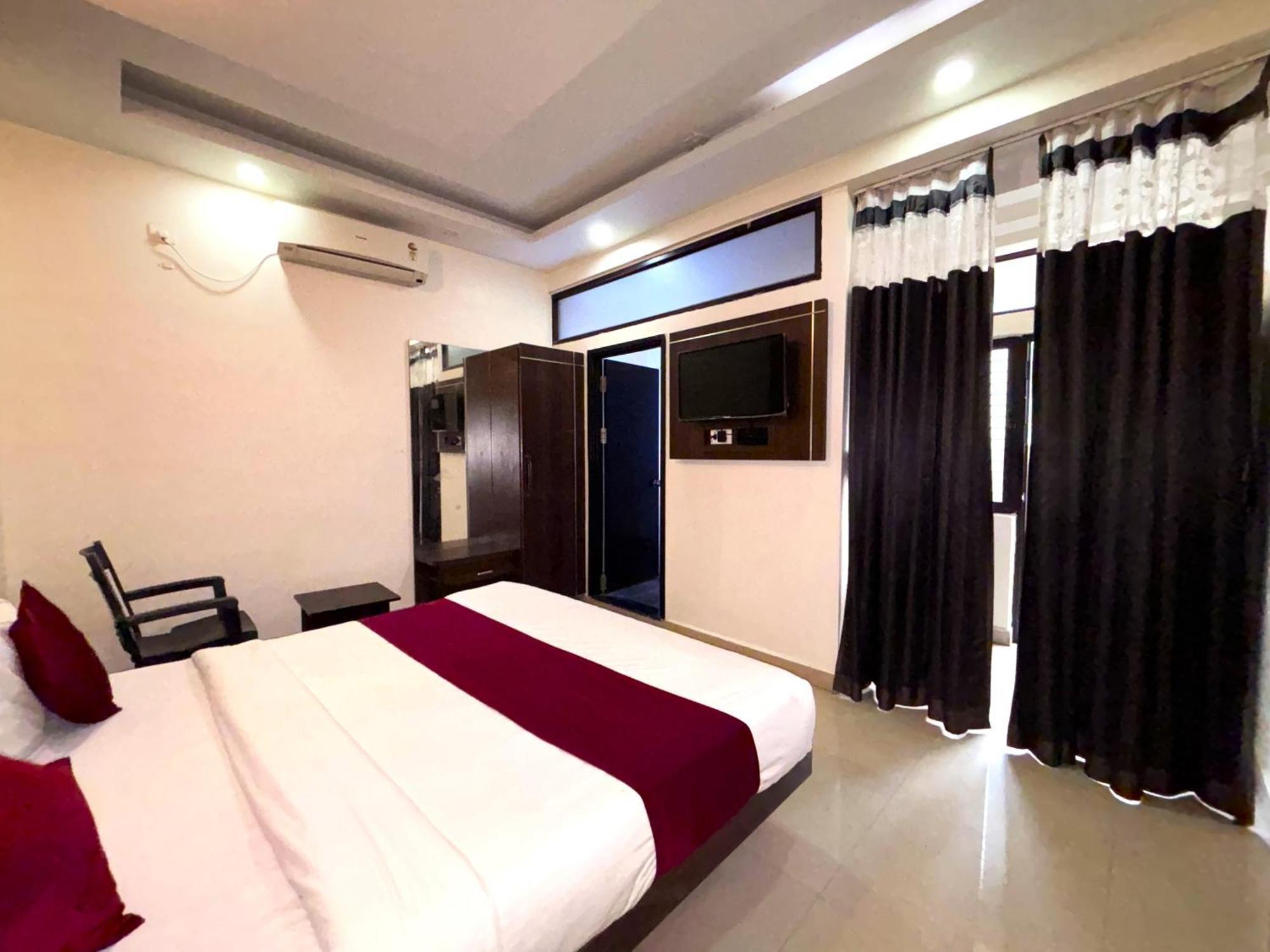 Aj Palace 3* Mysore
