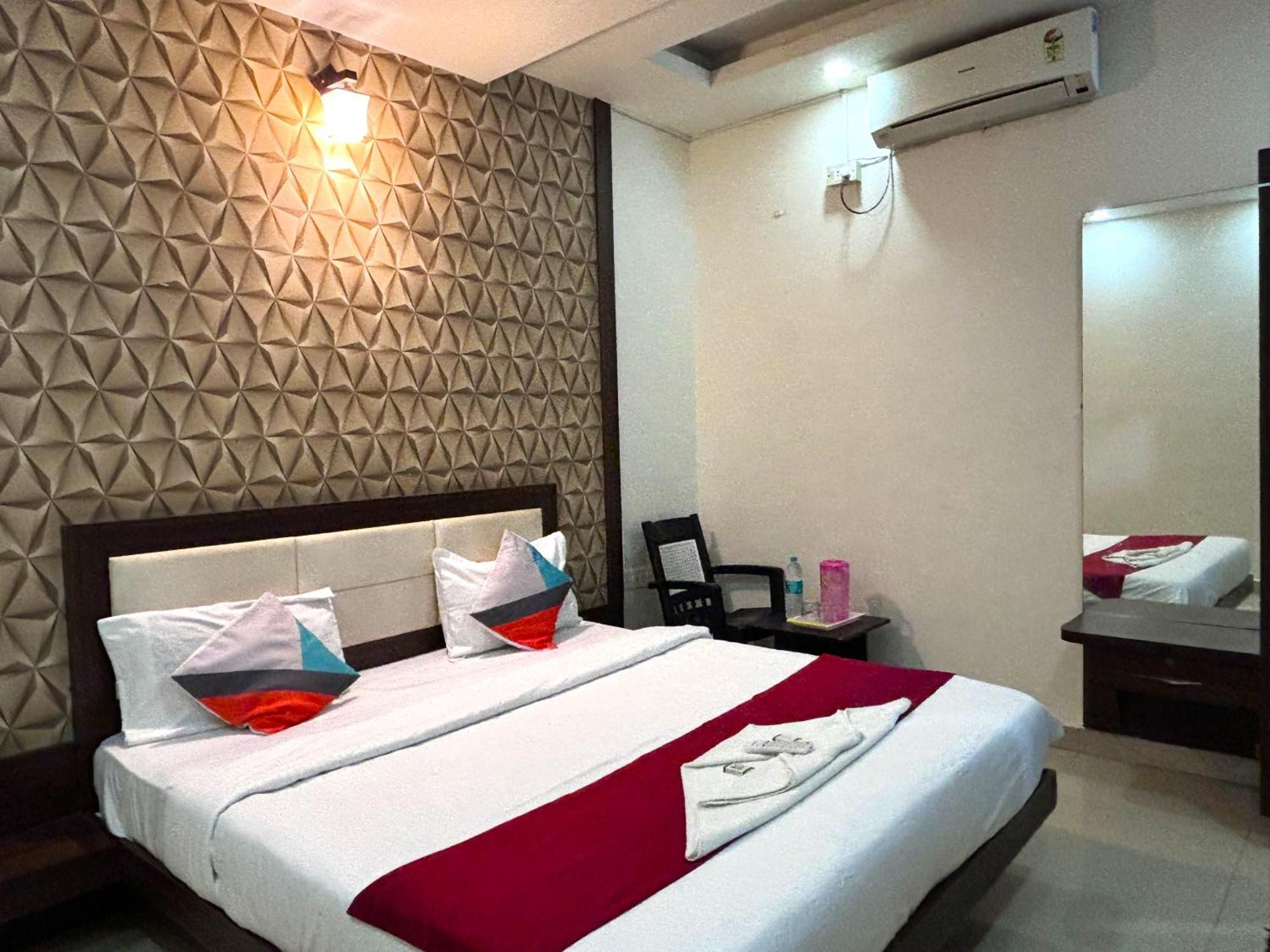 Hotel Aj Palace Mysore