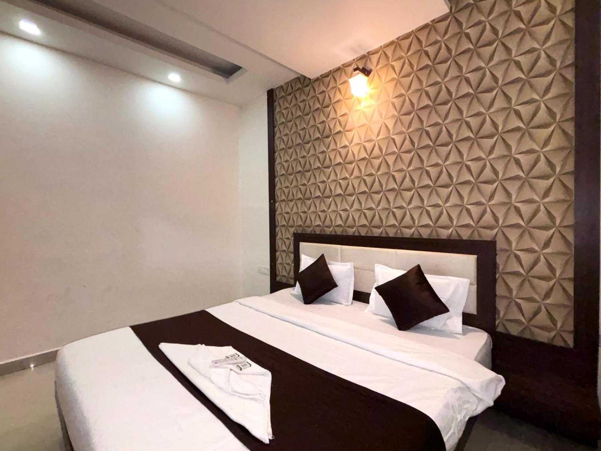 Aj Palace Hotel