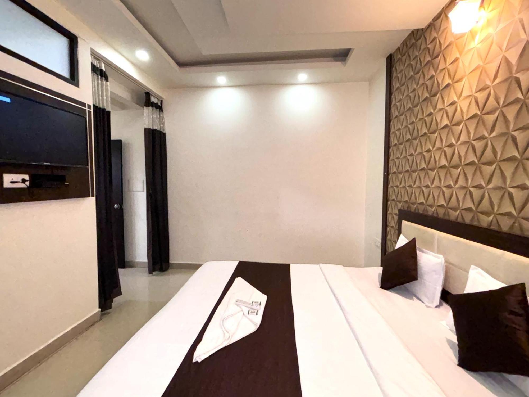 Aj Palace Hotel