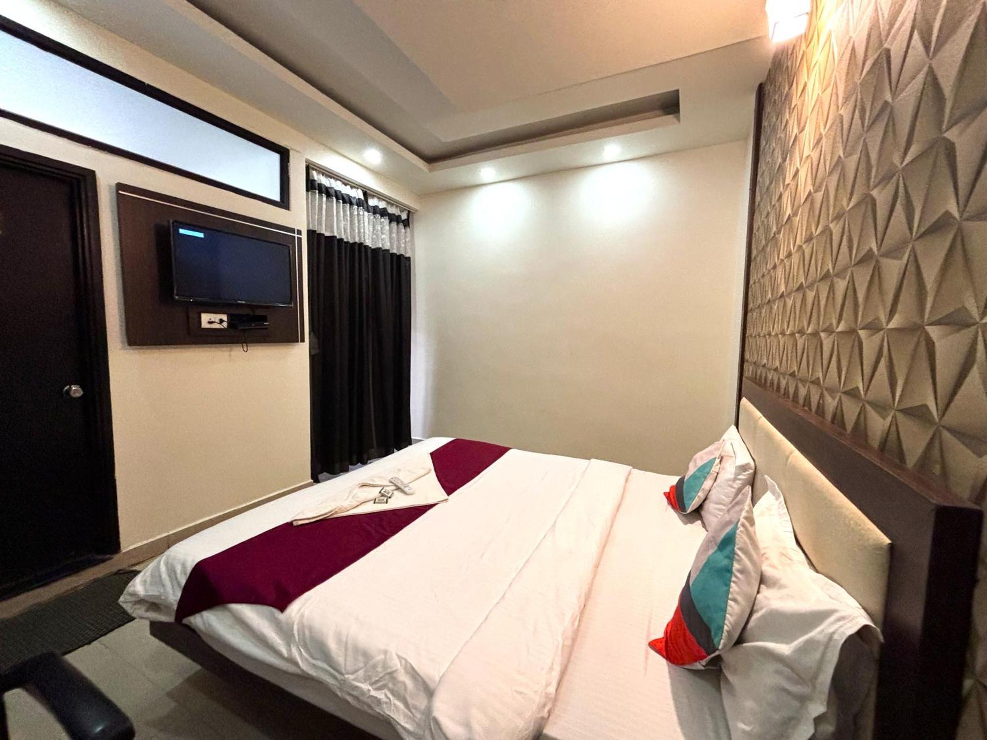Aj Palace Mysore