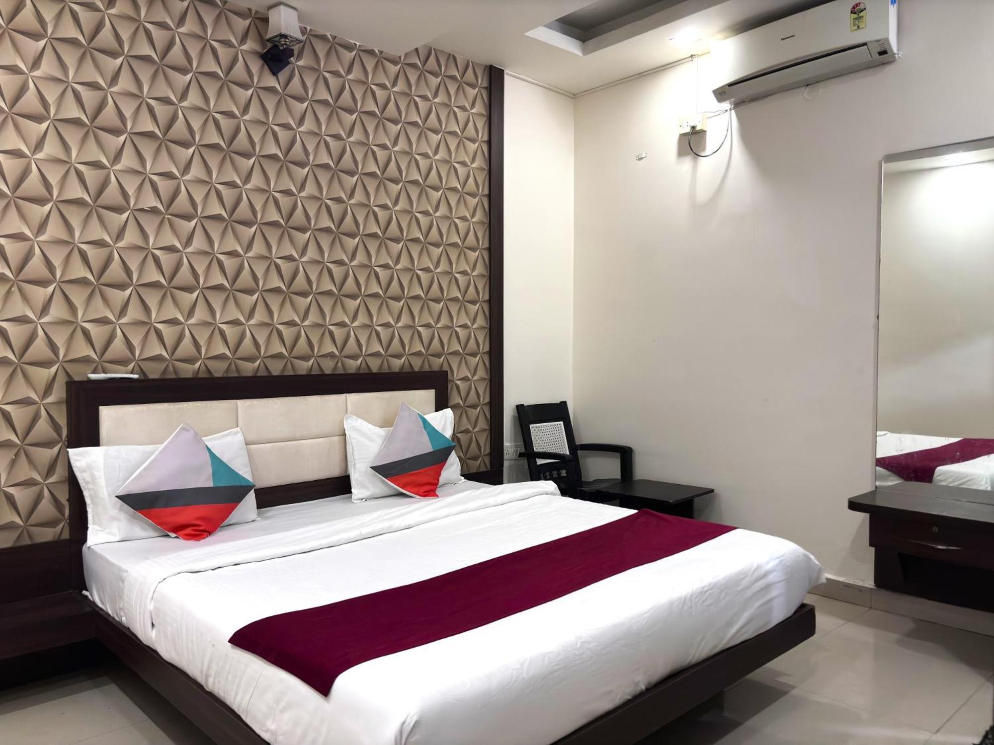 Aj Palace Hotel