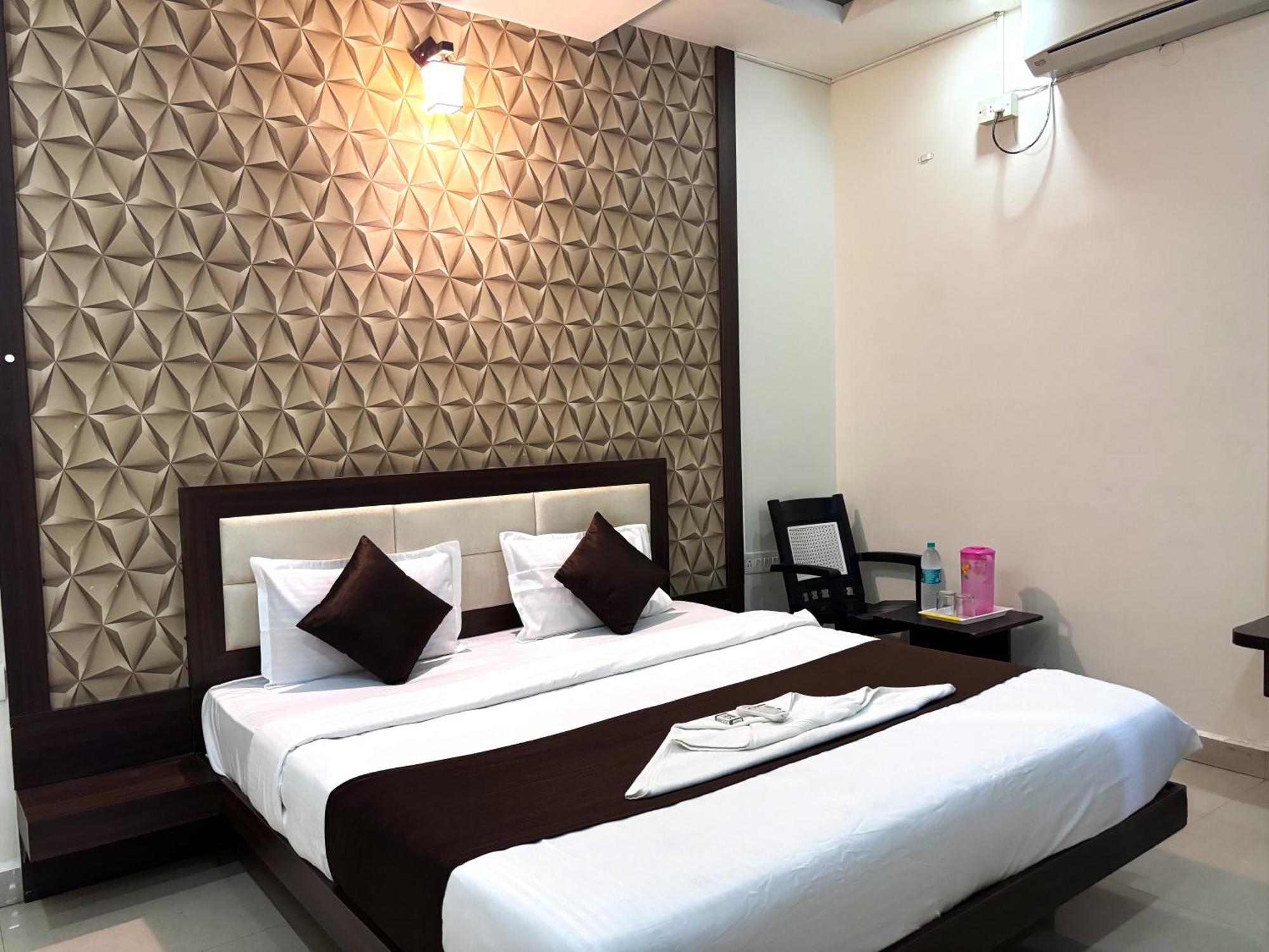 Hotel Aj Palace 3*