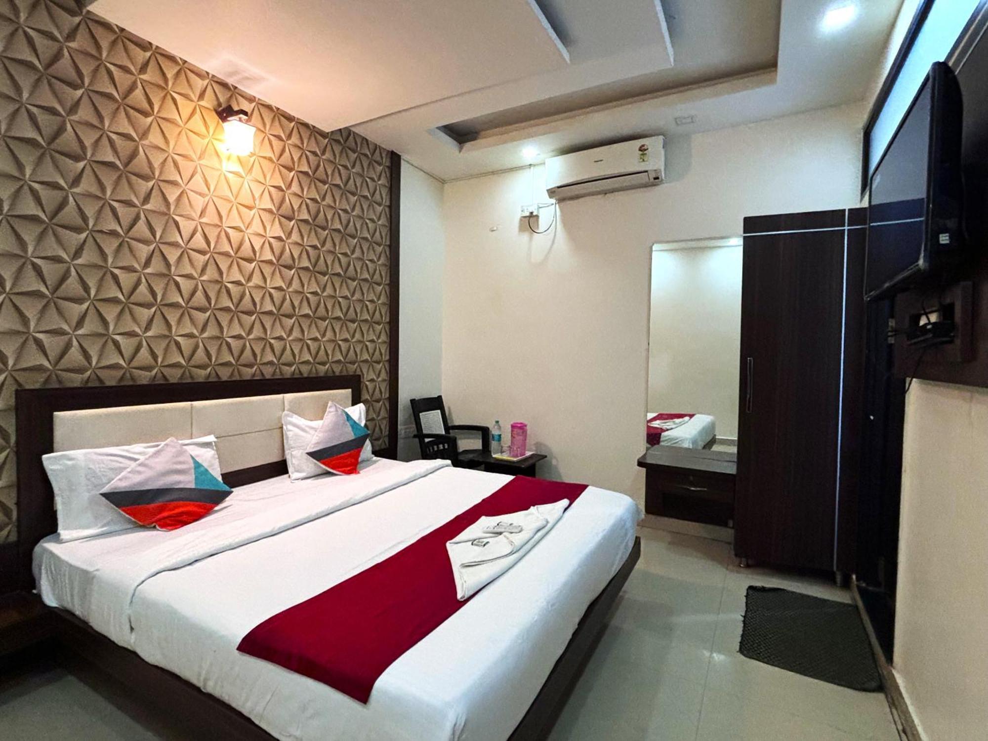 Aj Palace Hotel