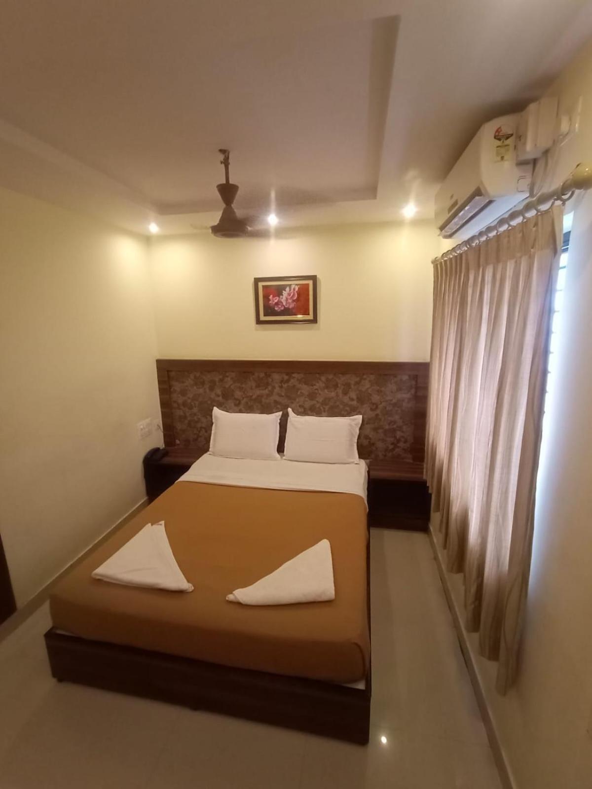 Hotel Aditya 3*