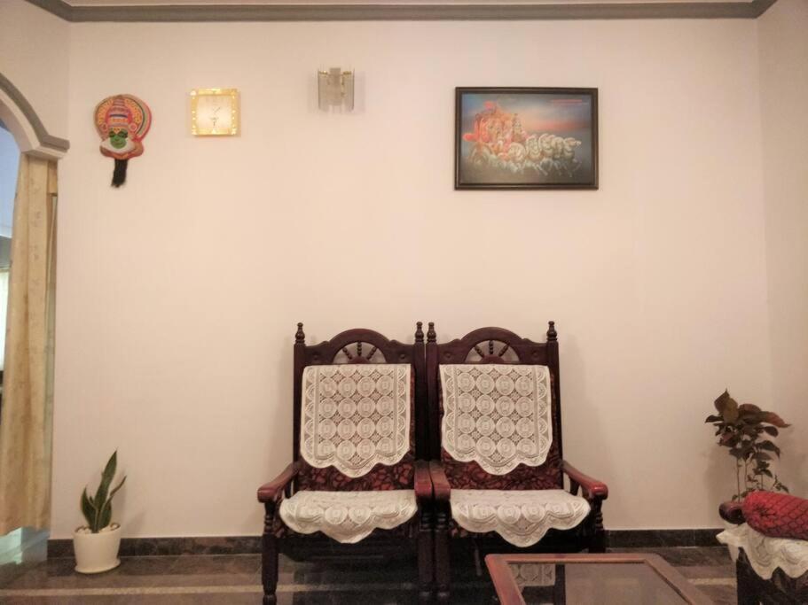 Kanika Homestay - Fully Furnished 2 Bedroom Ac * Mysore
