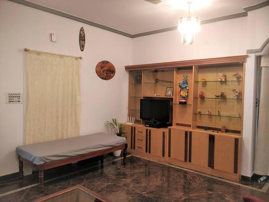 Kanika Homestay - Fully Furnished 2 Bedroom Ac * Mysore