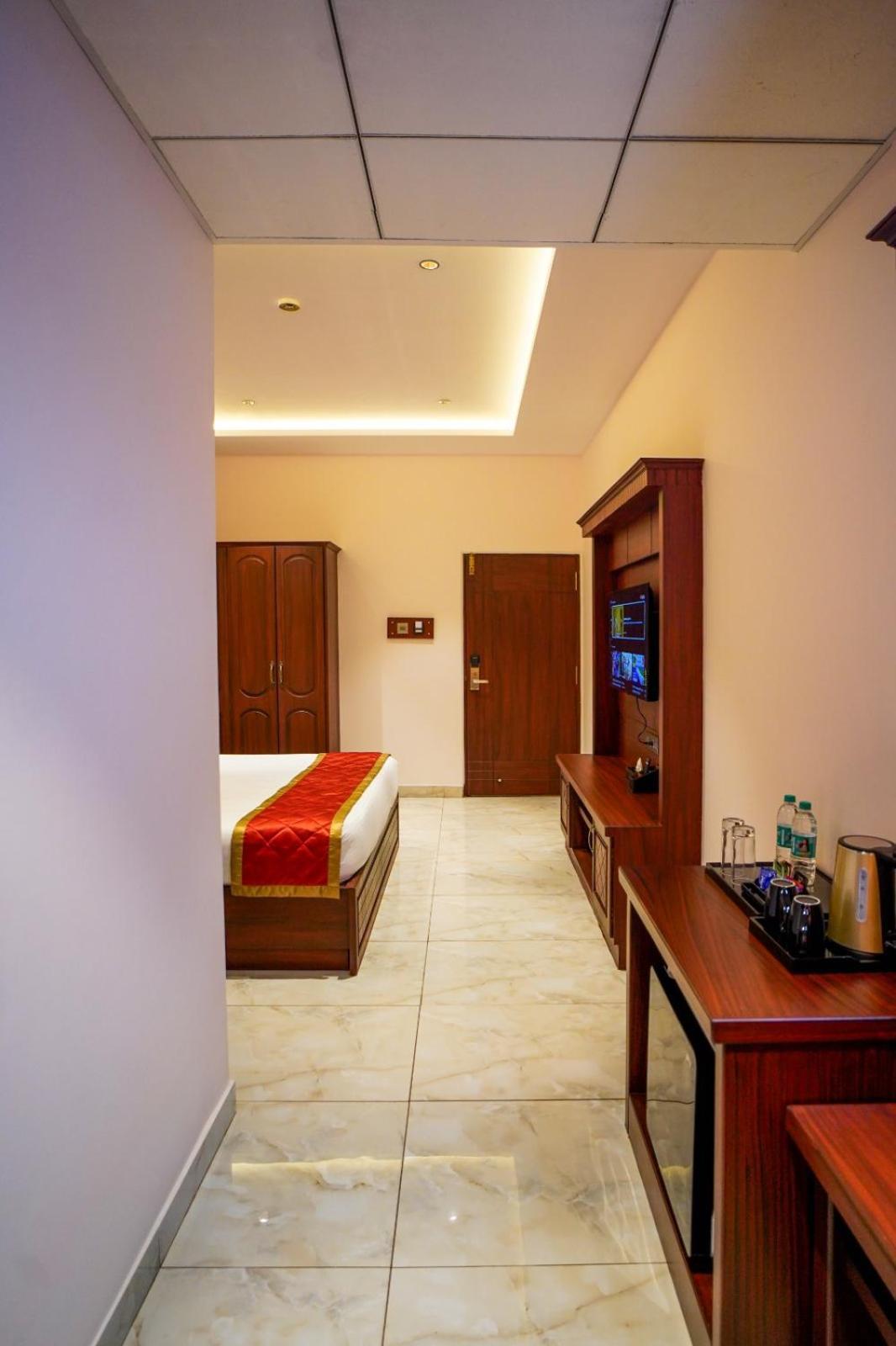 V One Hotel Yathin Hotel