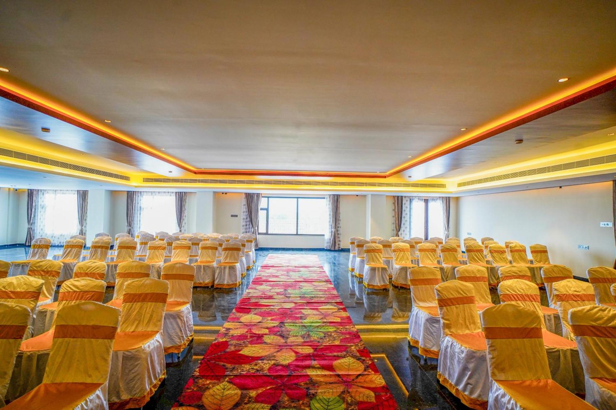 V One Hotel Yathin 4*