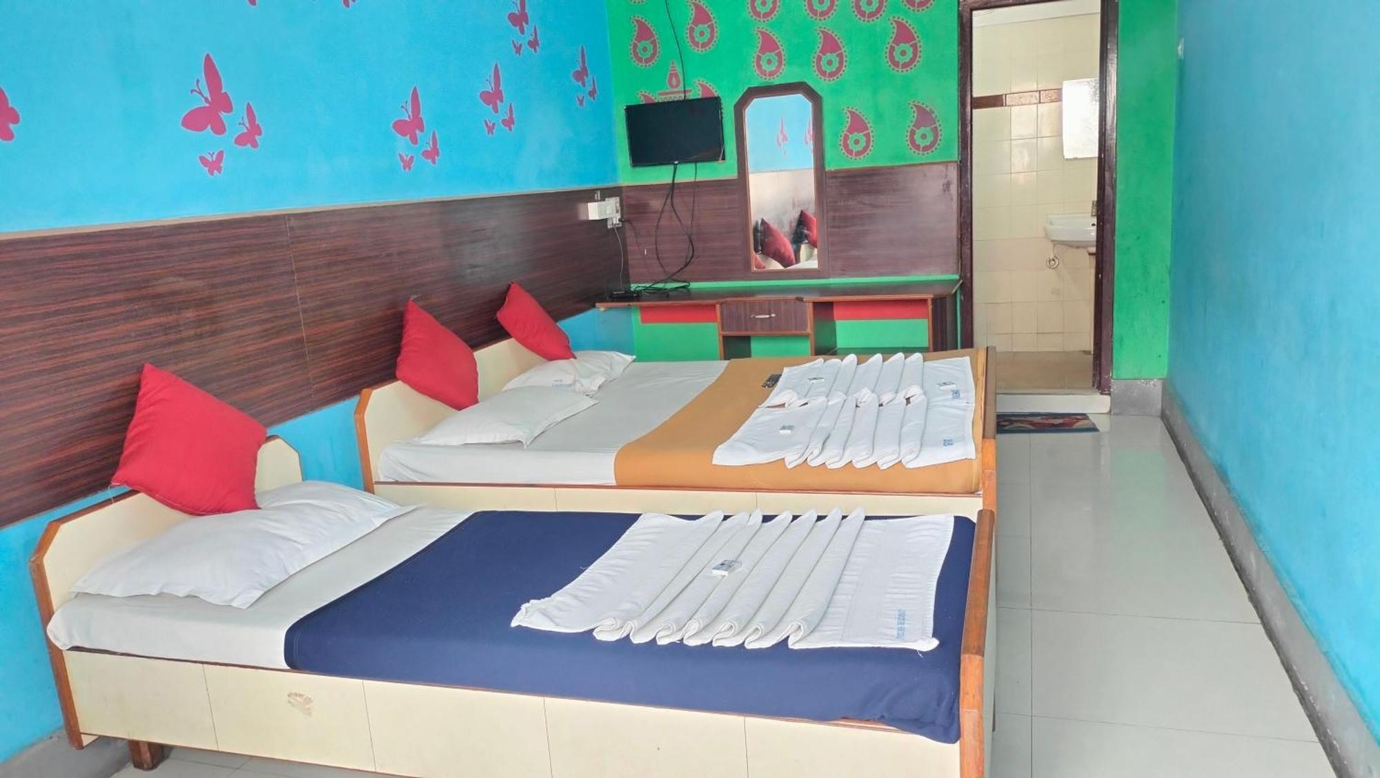 Friends Residency Hotel *