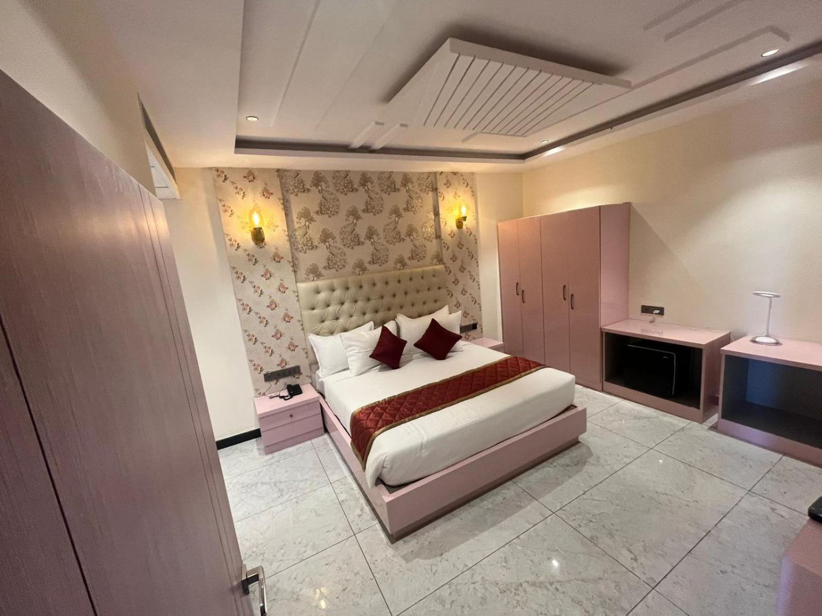 Hotel V One Hotel Yathin 4*