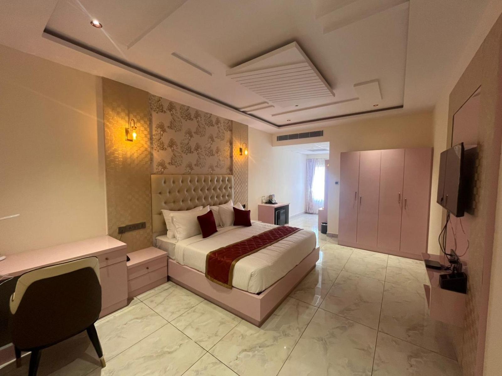 Hotel V One Hotel Yathin Mysore