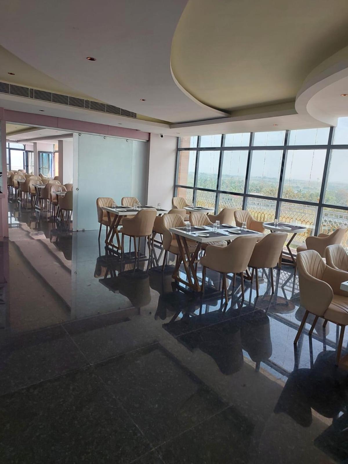 V One Hotel Yathin 4* Mysore