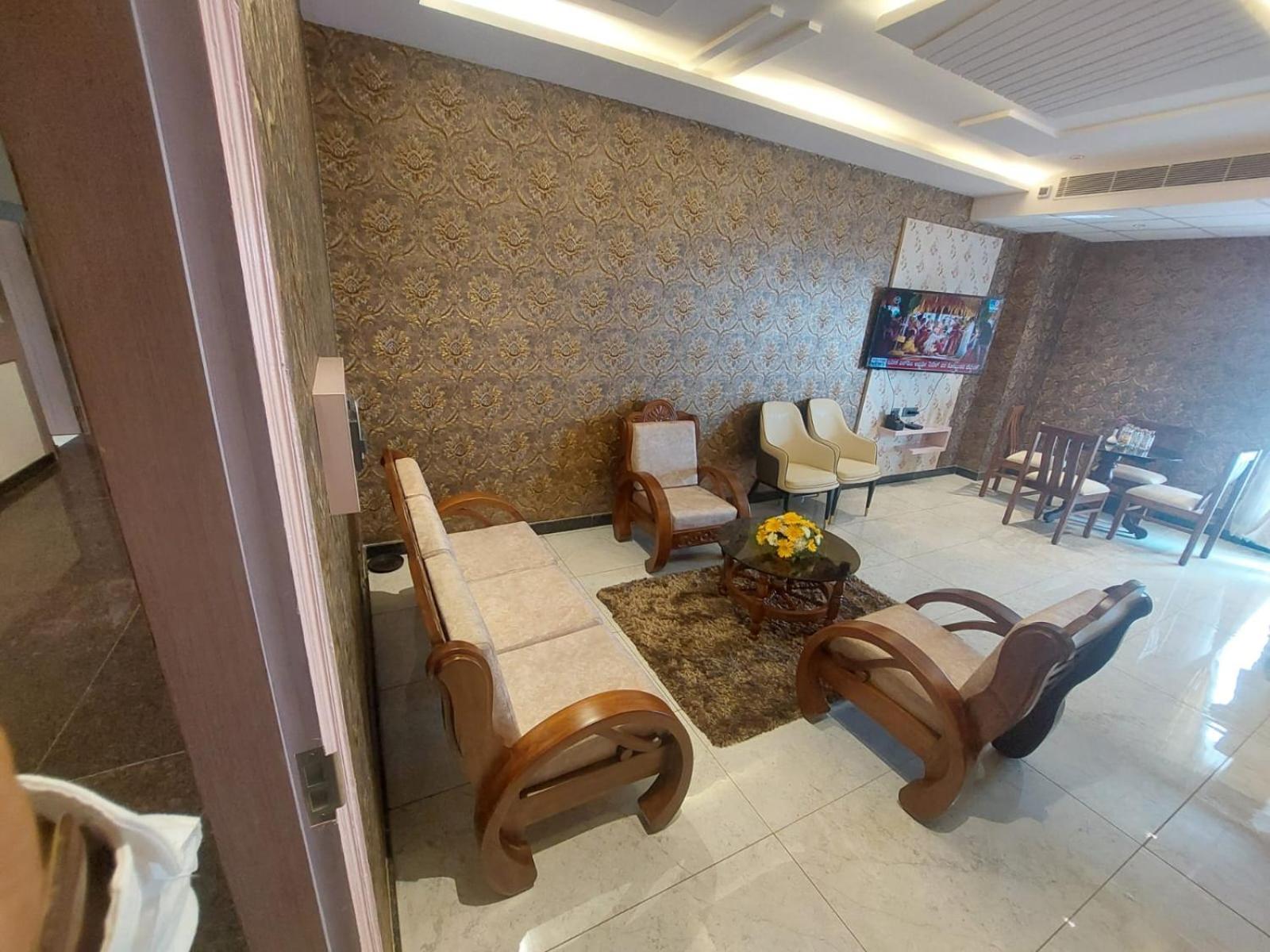 V One Hotel Yathin
