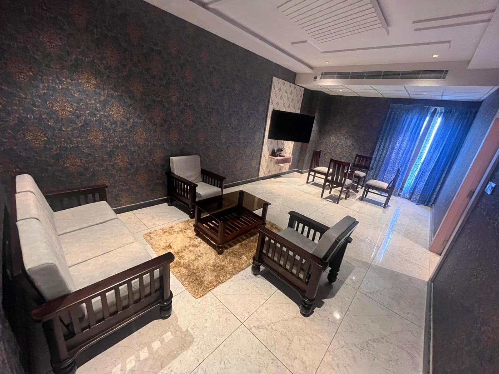Hotel V One Hotel Yathin