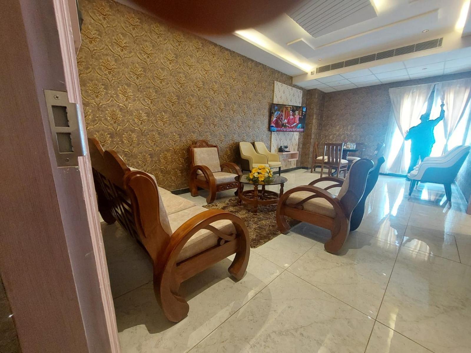 V One Hotel Yathin