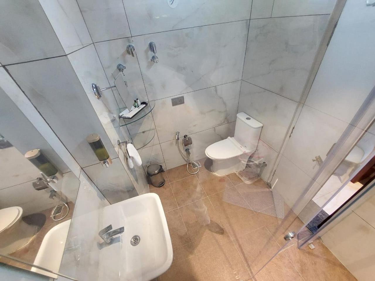 V One Hotel Yathin Hotel