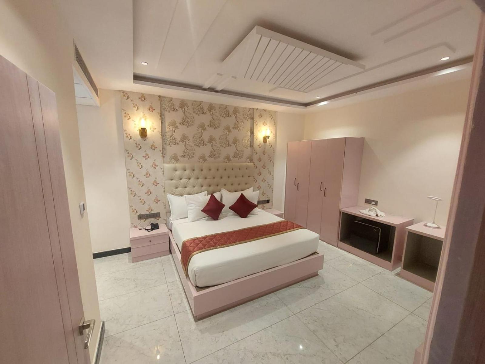 Hotel V One Hotel Yathin 4*