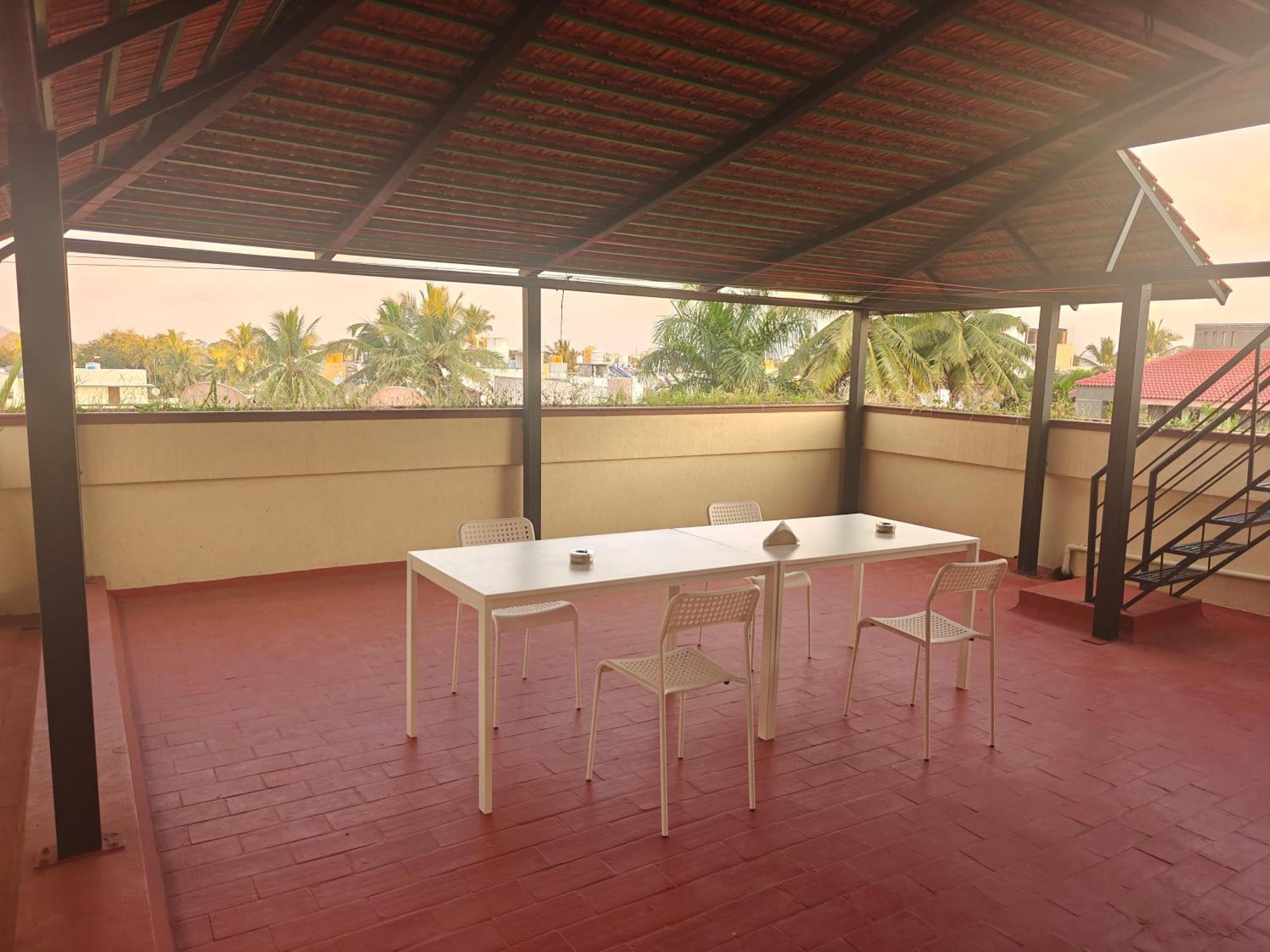 6bhk Luxury Villa *