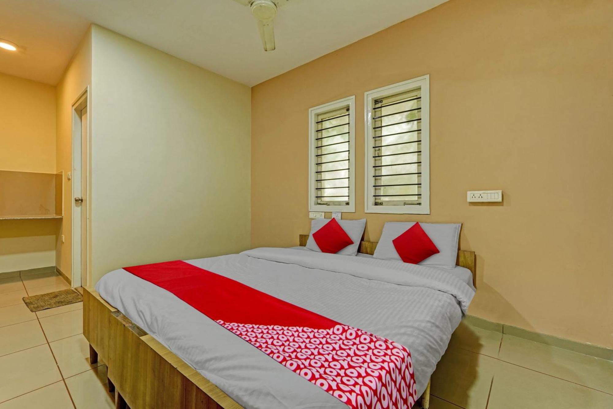 O Indra Hotel 4*