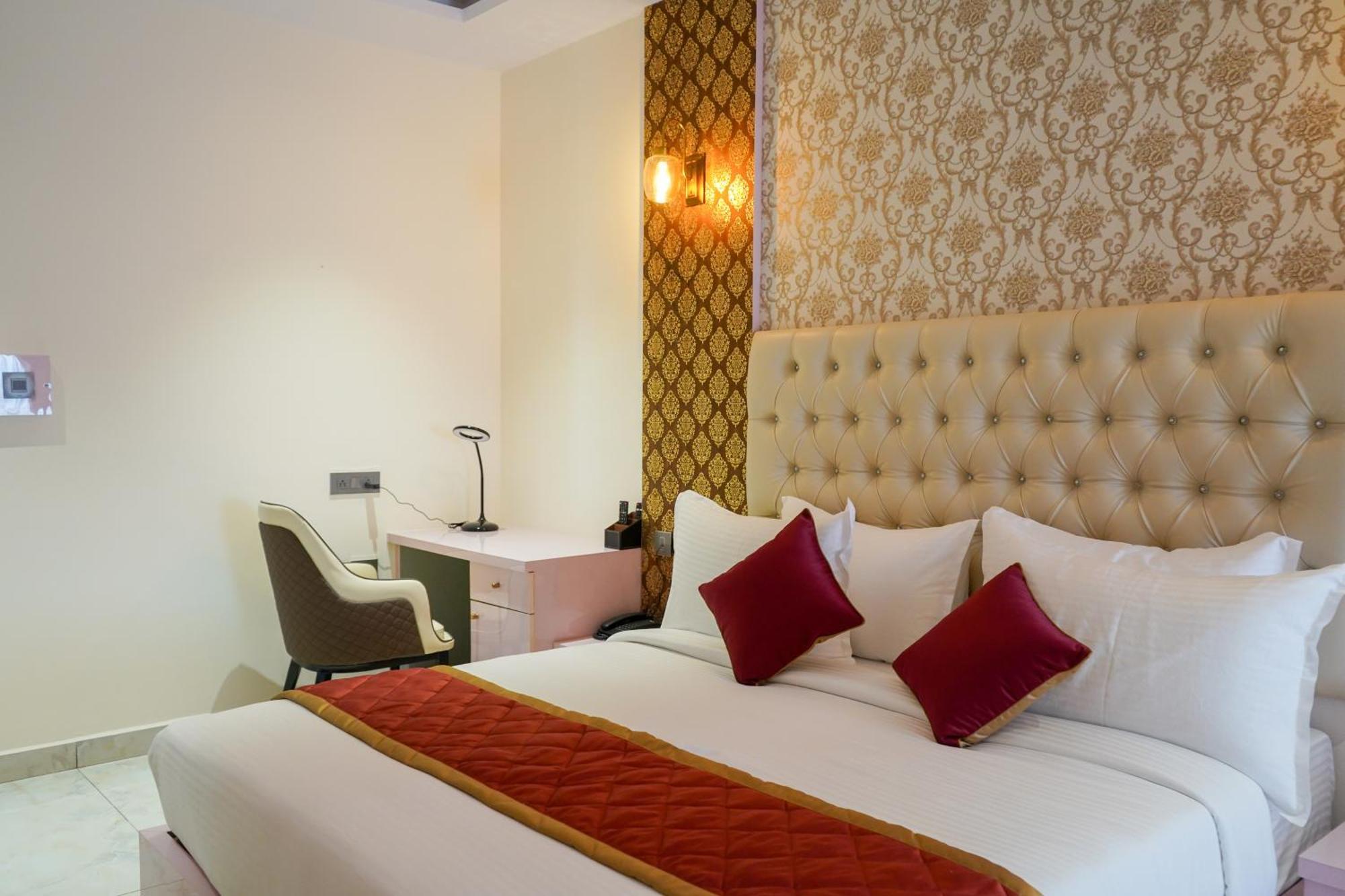Hotel V One Hotel Yathin Mysore