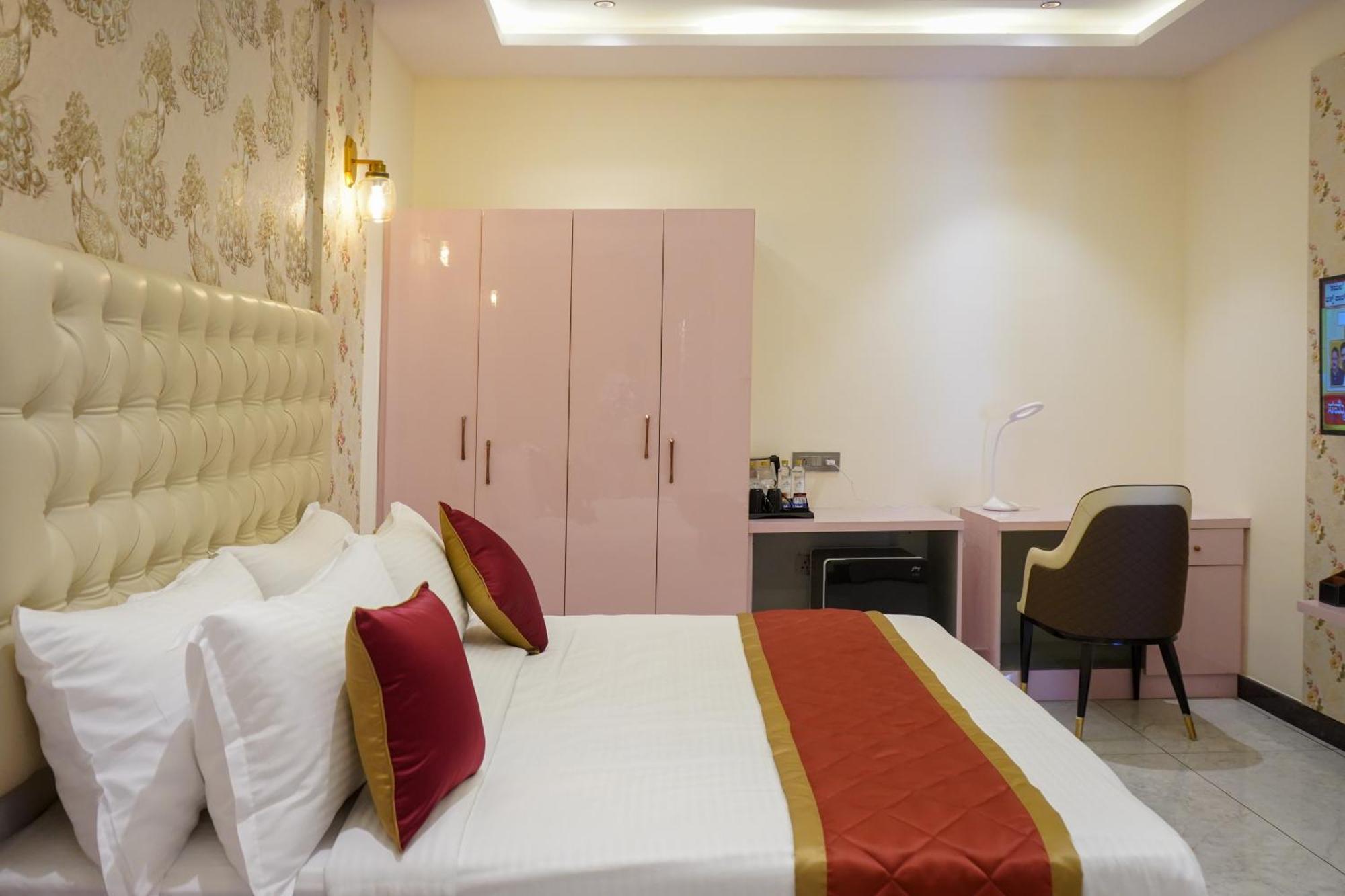 V One Hotel Yathin Hotel 4*