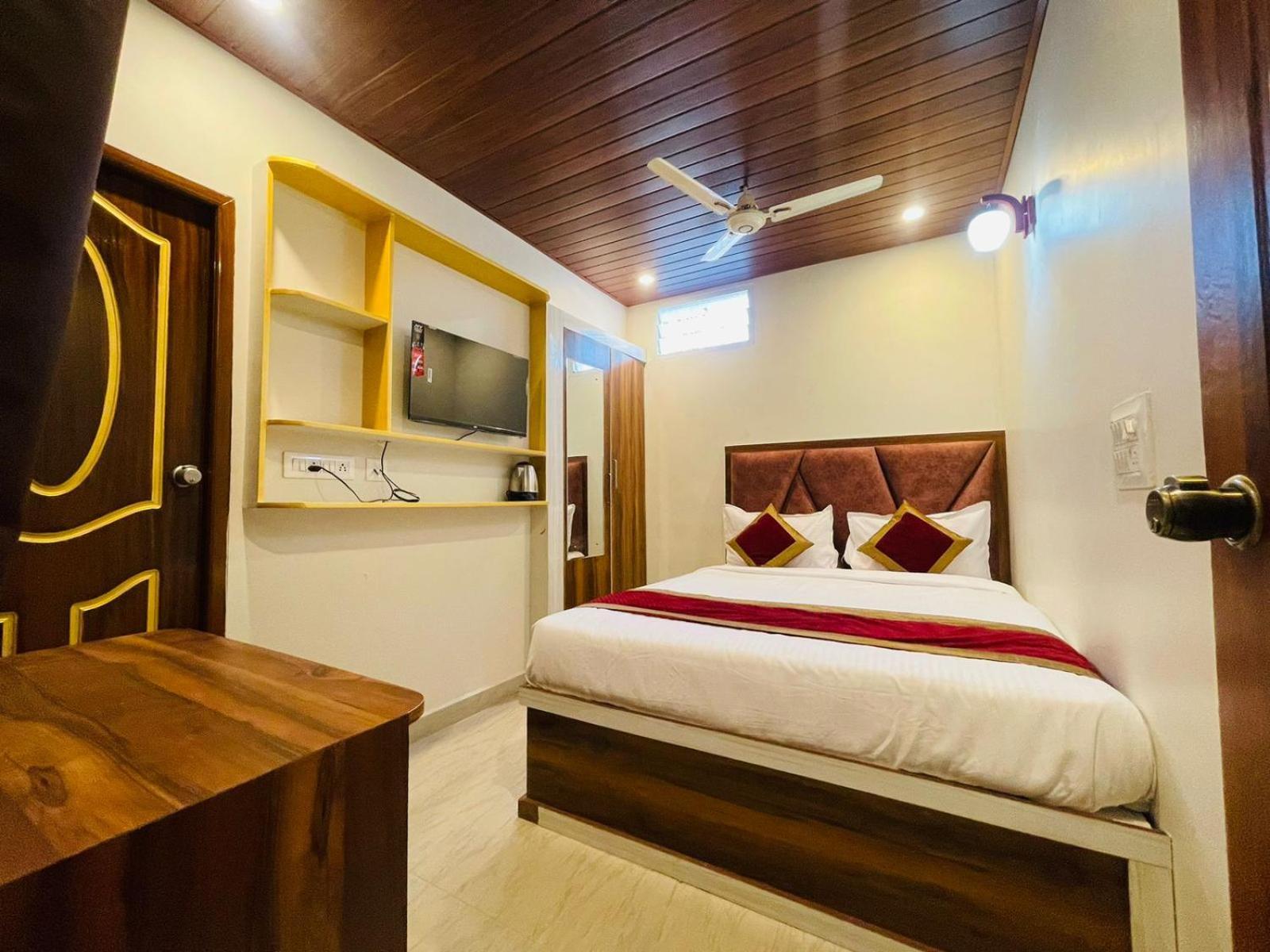 Hotel Boss Palace
