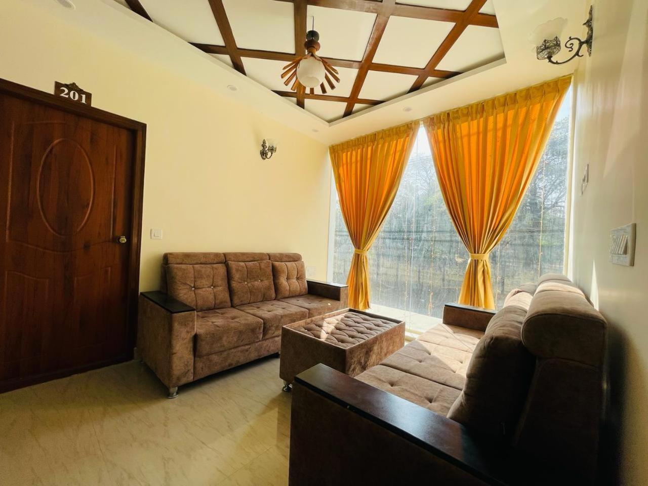 Boss Palace Hotel Mysore