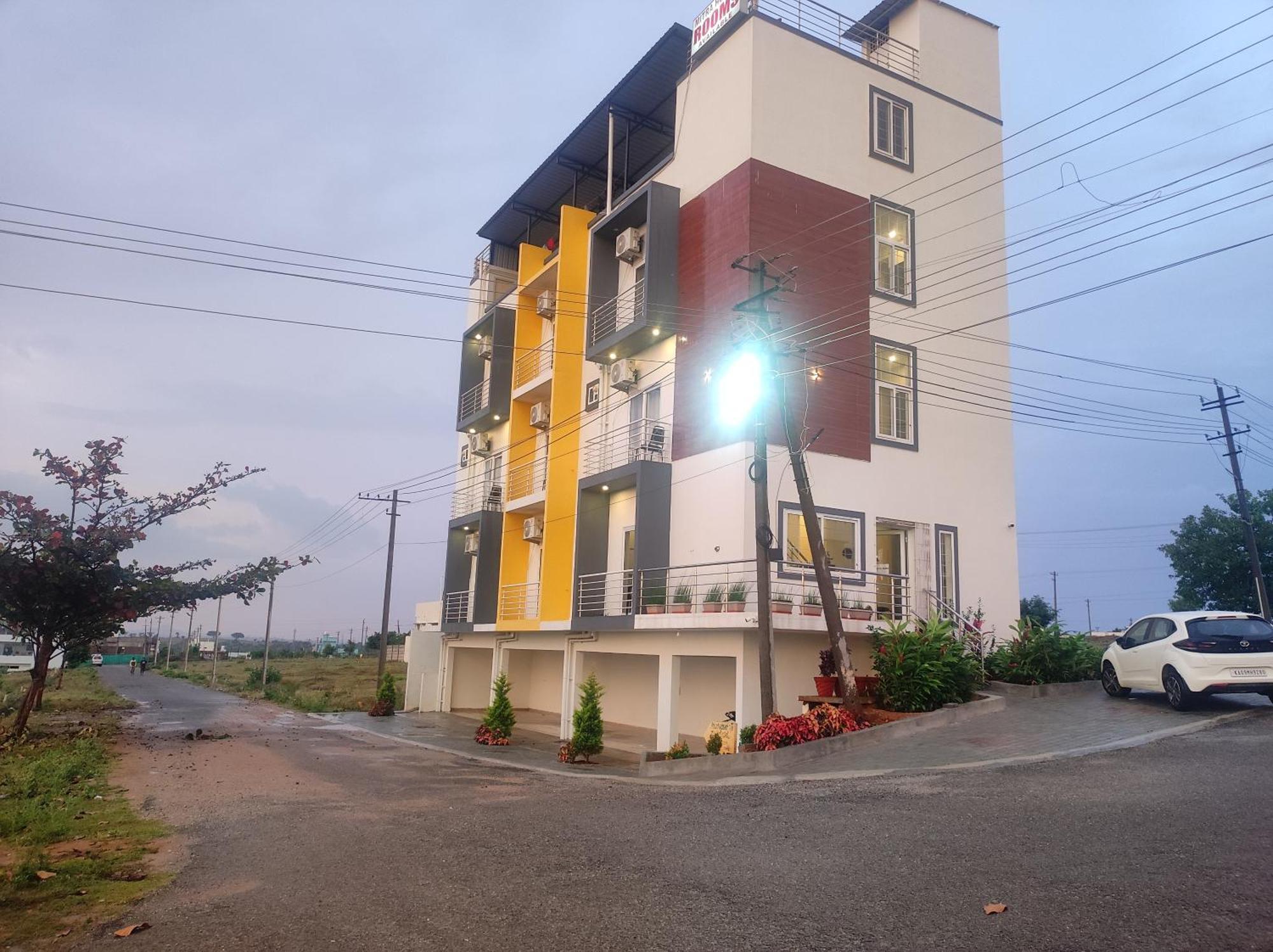 Hotel Mitra & Retreat 3*