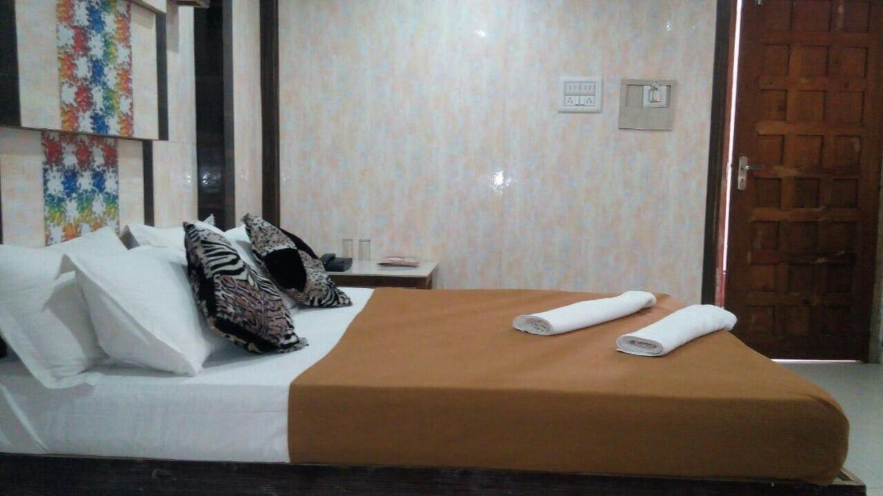 Raj Empire Hotel 3*