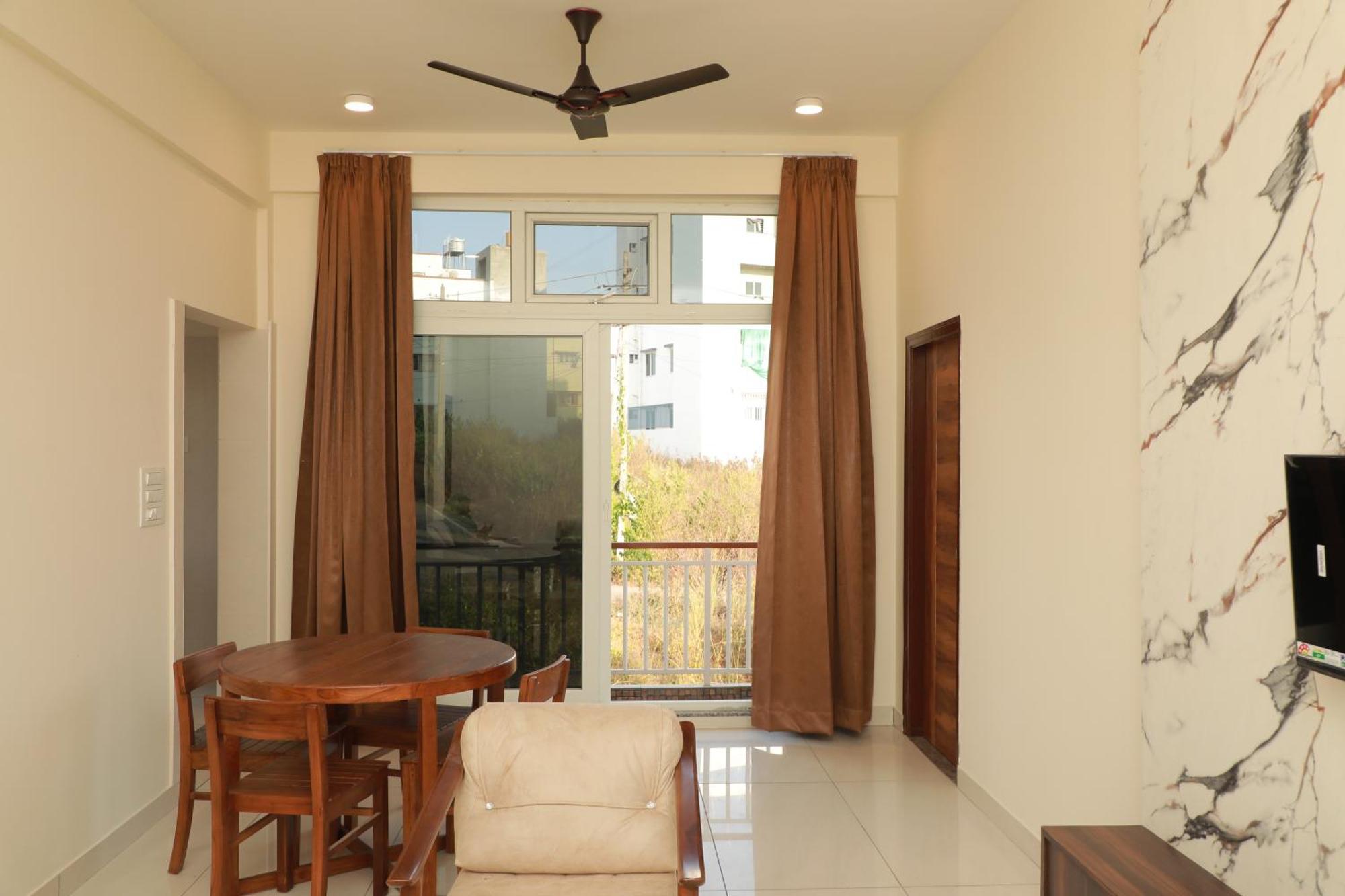Apartment Nilgiri Woodlands Luxury Service