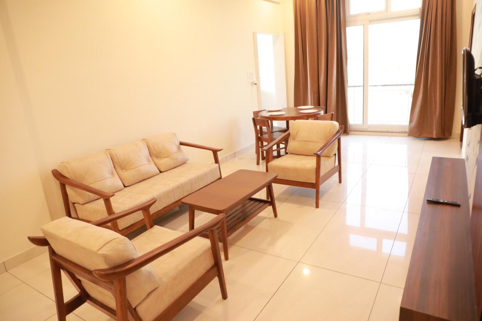 Apartment Nilgiri Woodlands Luxury Service *