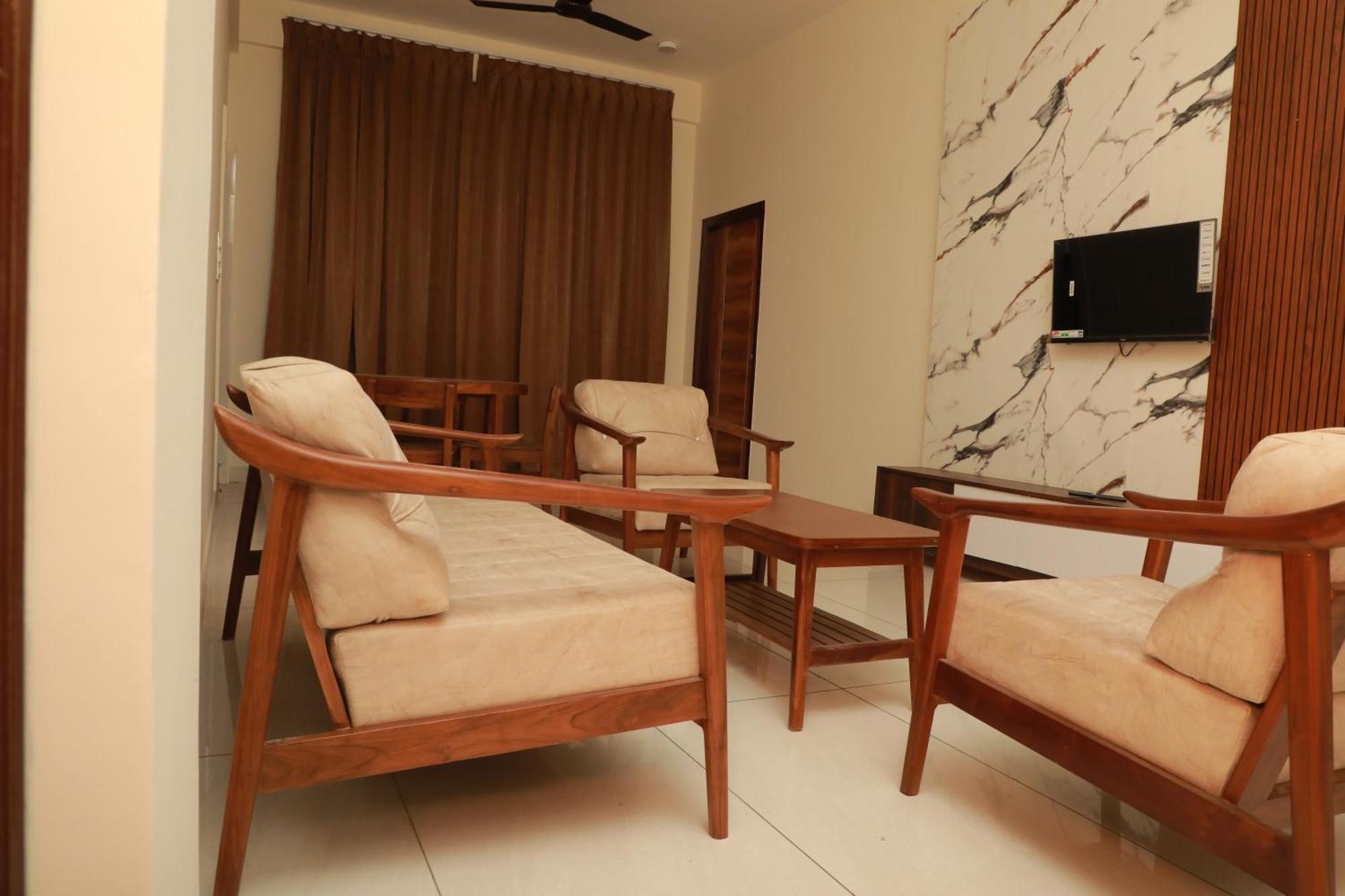 Nilgiri Woodlands Luxury Service