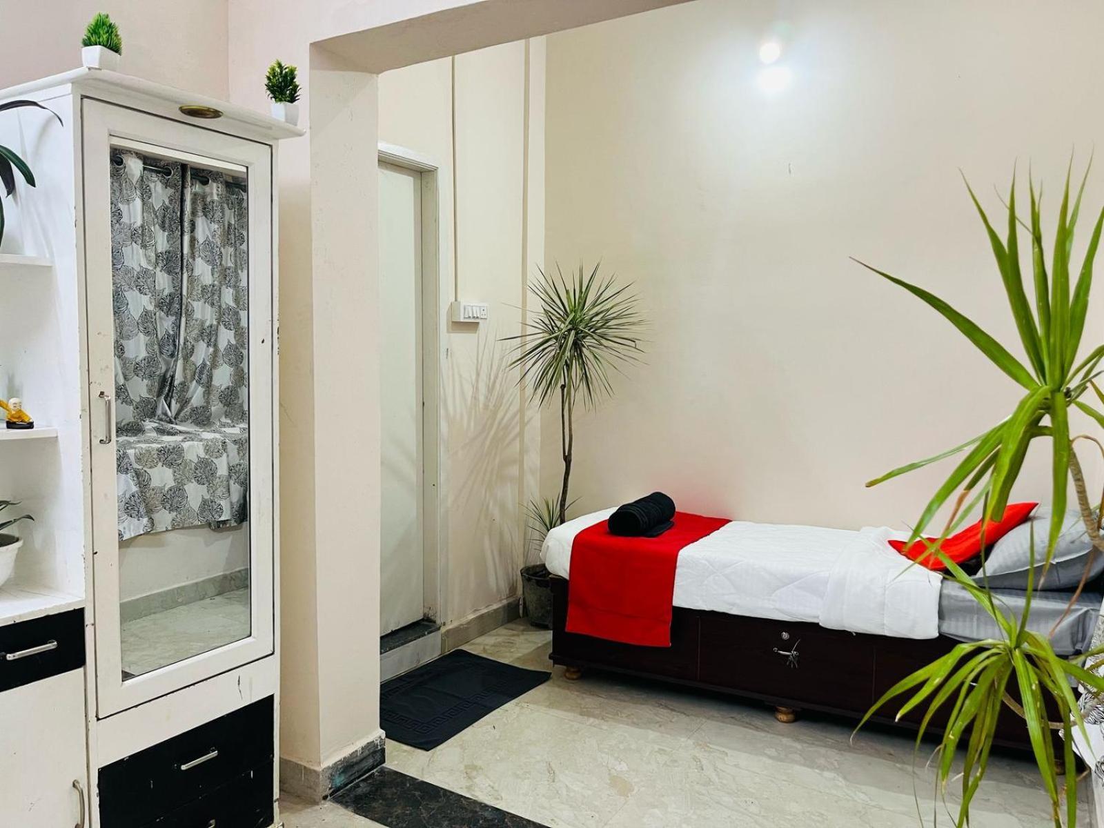 Adh Hazel Wood Hotel 3*
