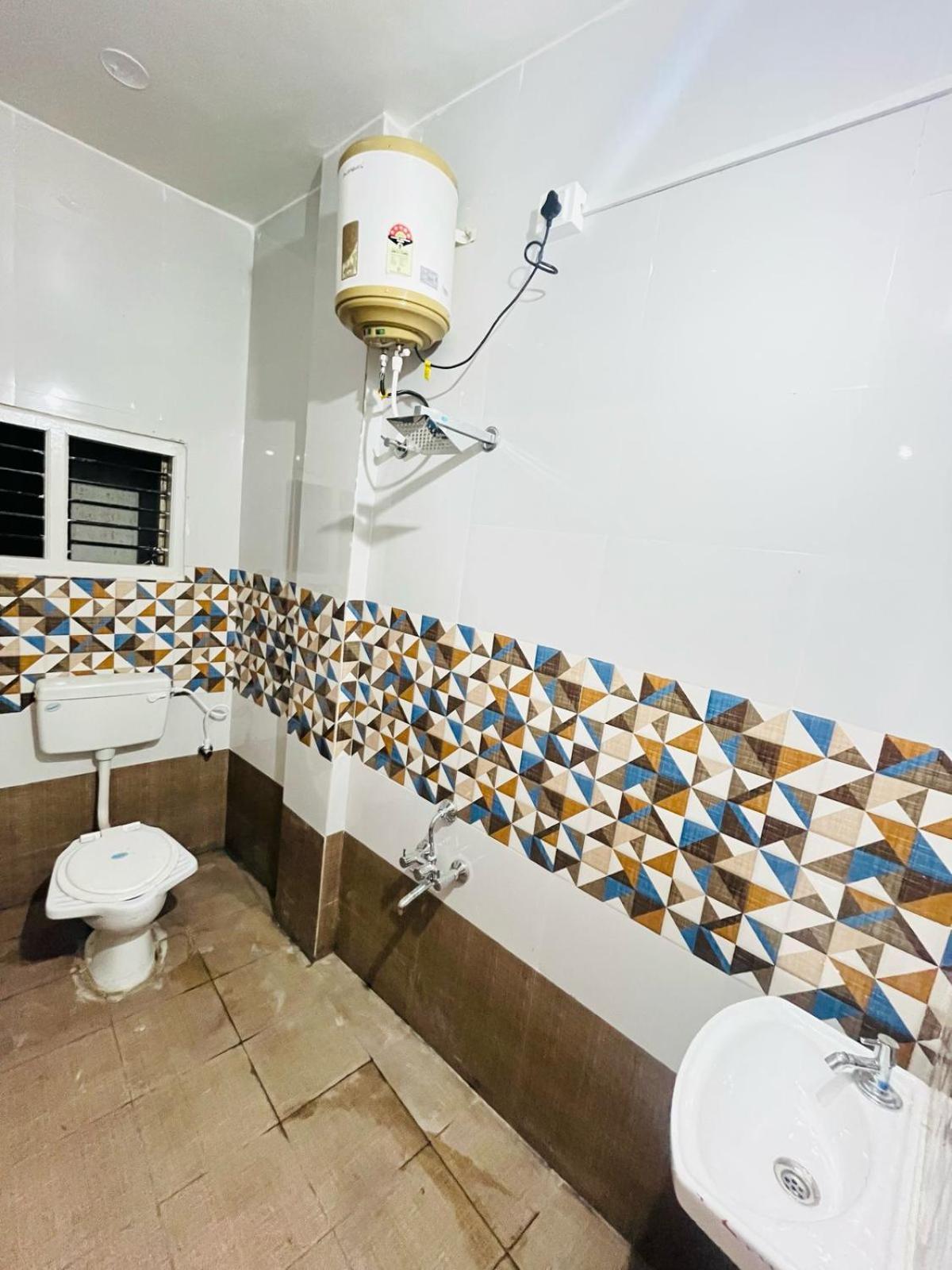 Hotel Adh Hazel Wood Mysore