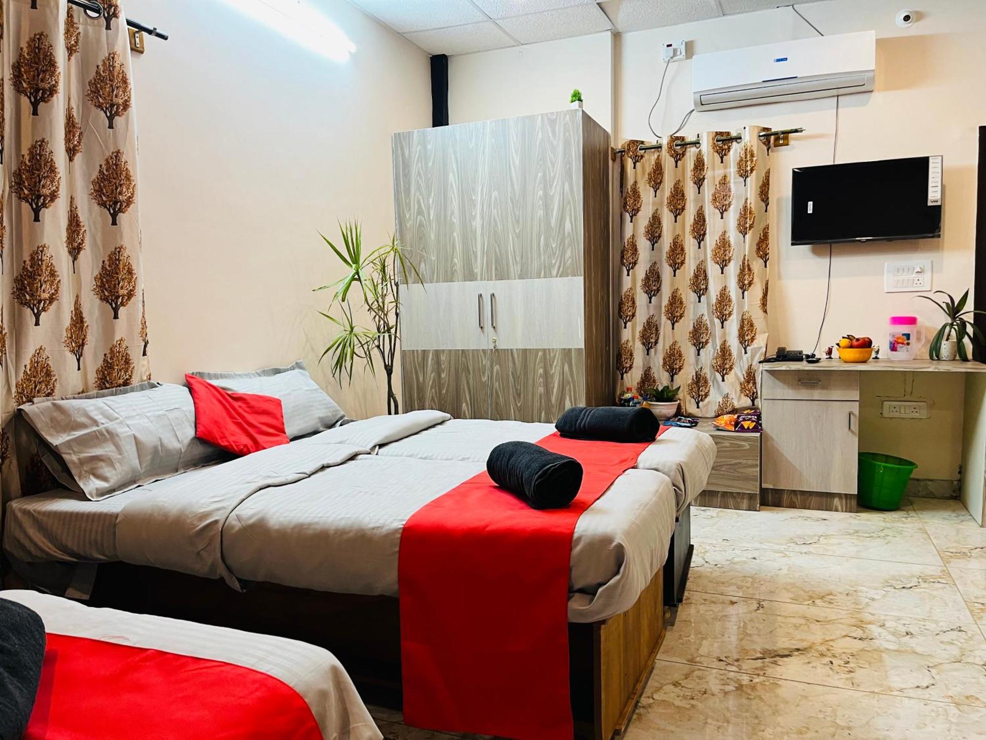 Hotel Adh Hazel Wood
