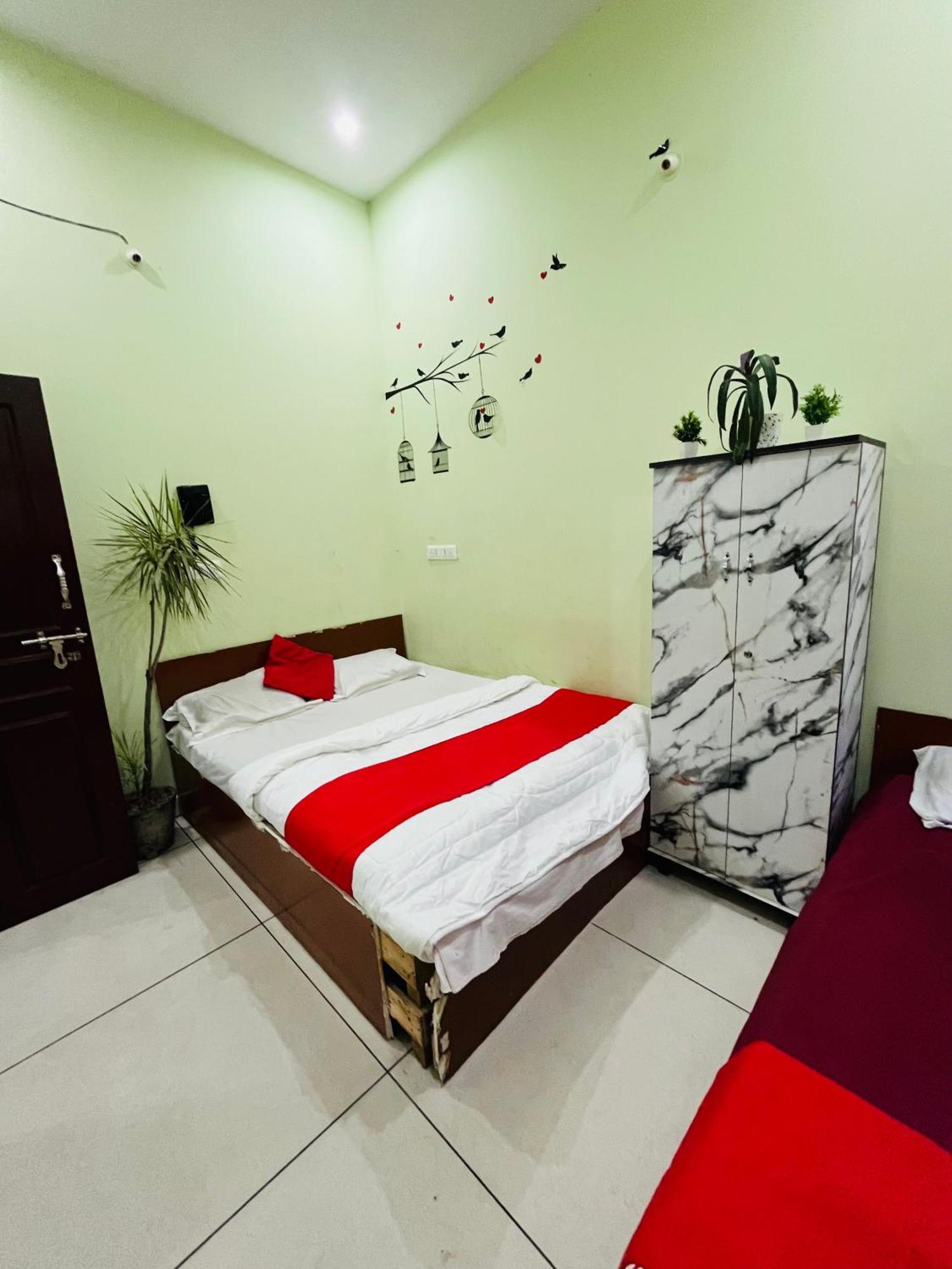 Lodge Adh Amilia Nest Mysore