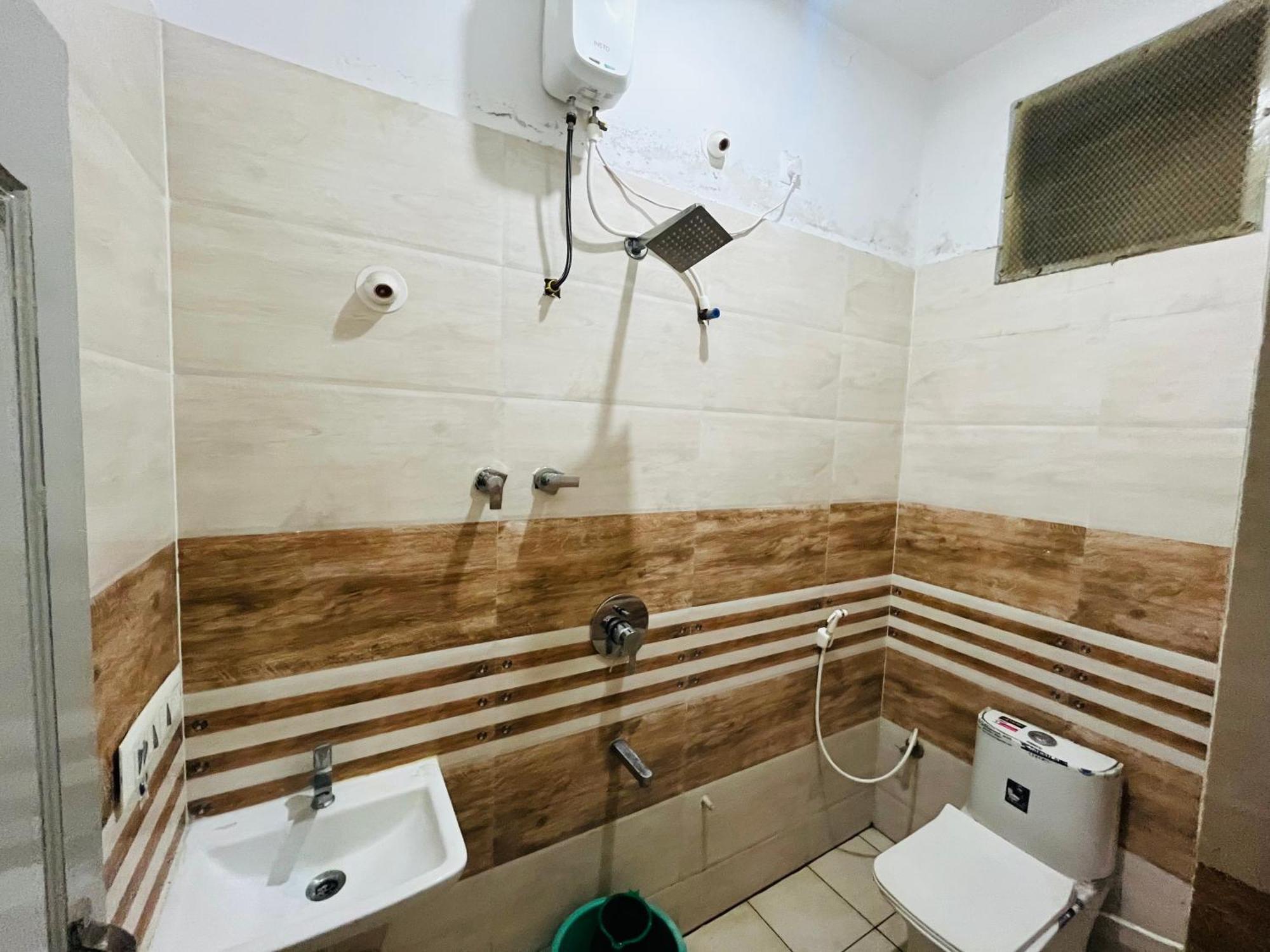 Adh Amilia Nest Lodge