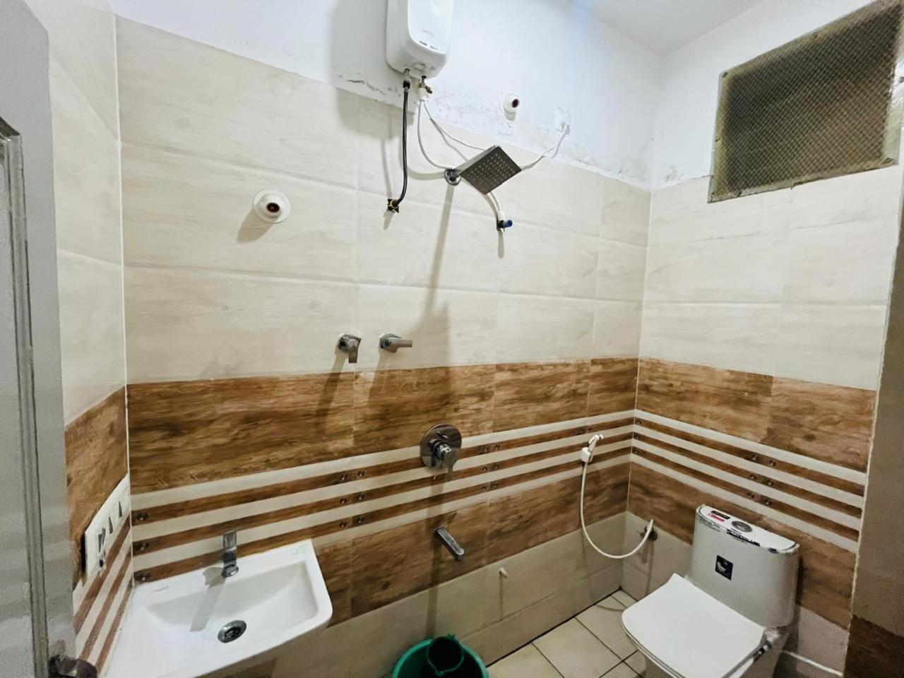 Adh Amilia Nest Lodge