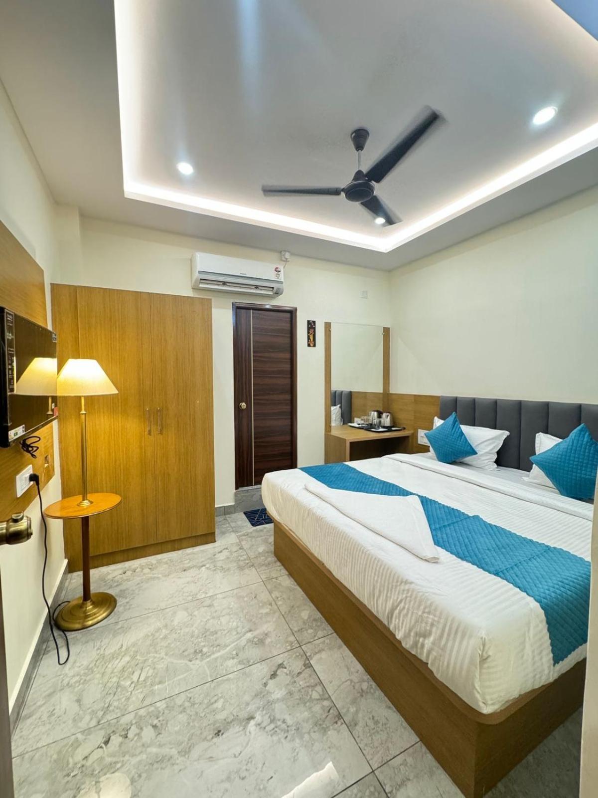 Hotel Boss Palace *