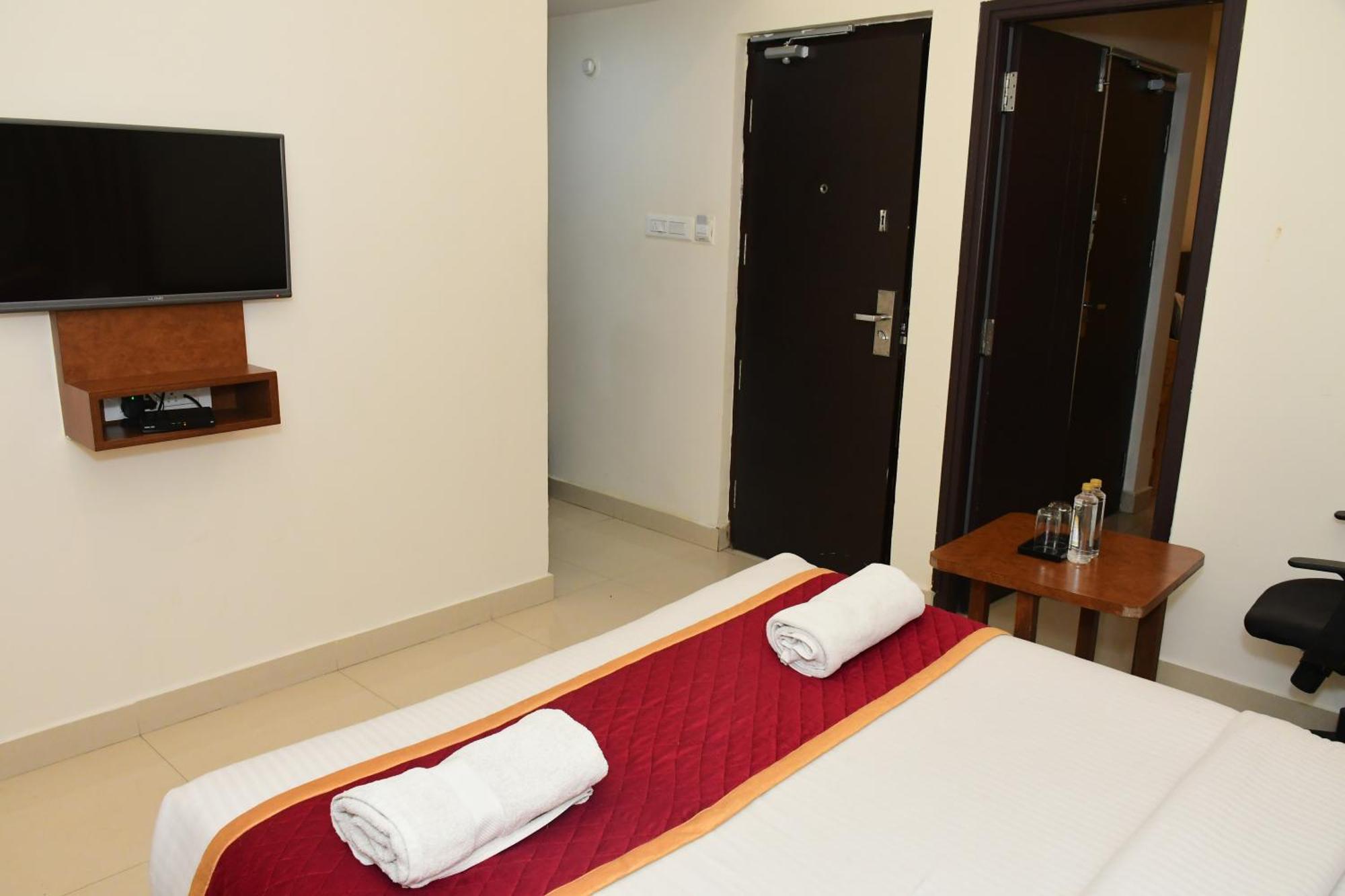 Hotel Sai Vihaar & *