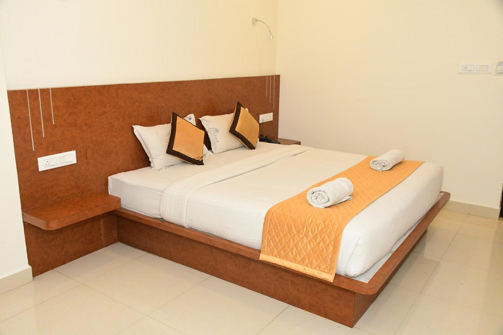 Sai Vihaar & Hotel
