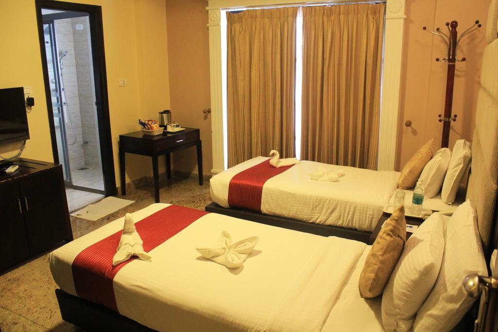 Crystal Paark Hotel
