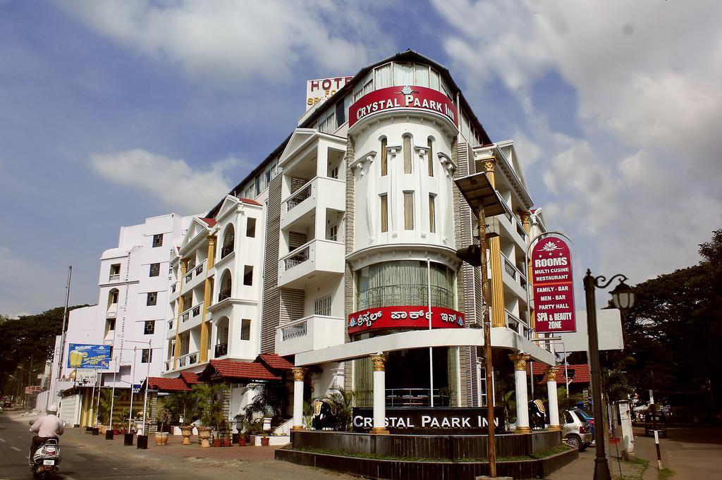 Crystal Paark Hotel 3*