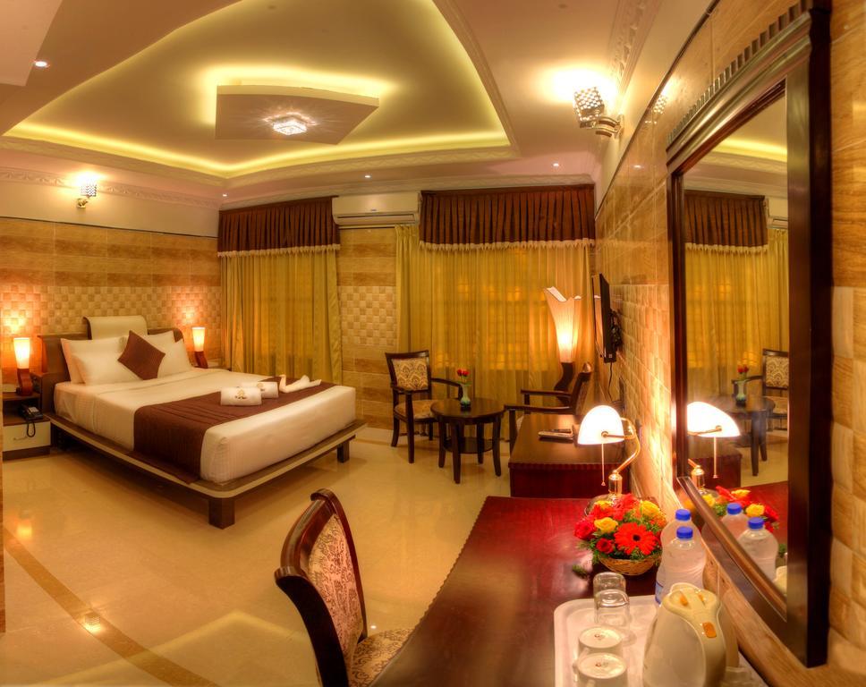 Resort Jal Mahal And 4*